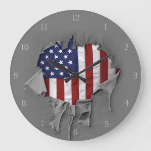 Shredded, Ripped and Torn American Flag Große Wanduhr