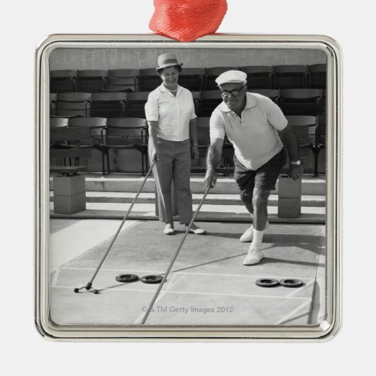 Shuffleboard Ornament Aus Metall (Vorne)