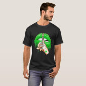 Shup and Kiss Me Green Lips Irish Kleeblatt St. P T-Shirt (Vorne ganz)