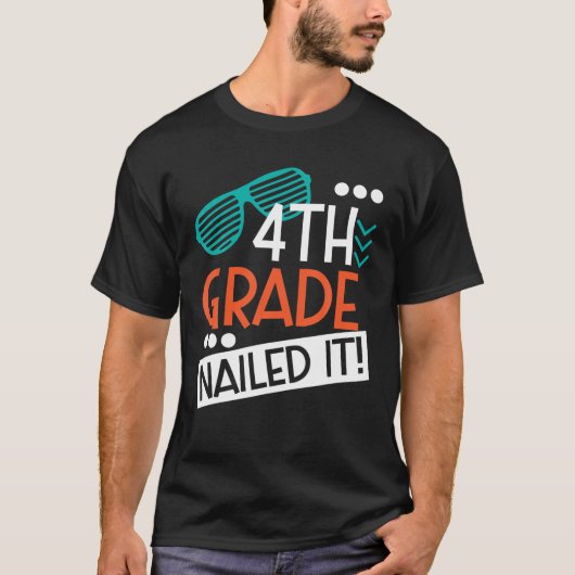 Shutter Sunglass 4th Grade Nail It Student Gradu T-Shirt (Vorderseite)