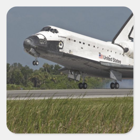 Shuttle Endeavor landet Kennedy Space Center Quadratischer Aufkleber (Vorderseite)