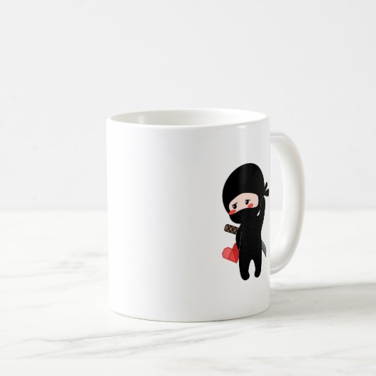 Shy Blushing Ninja Holding Origami Paper Heart Kaffeetasse (VorderseiteRechts)