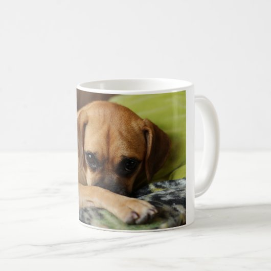 Shy Puggle Tasse (VorderseiteRechts)
