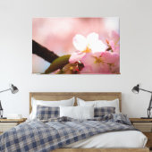 Shy Sakura Blume Shelter selbst hinter Blüten Leinwanddruck (Insitu (Schlafzimmer))