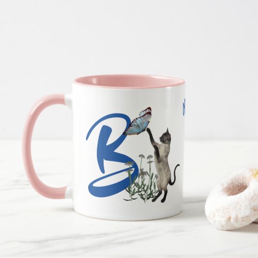 Siam Cat Butterfly Monogram Initial B Name Tasse (Mit Donut)