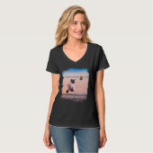 Siamese Cat Playing Beach Volleyball T-Shirt (Vorderseite Vollansicht)