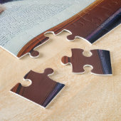 Siamese Katze Schlafen auf einem Gemälde im Buchga Puzzle (Seite)