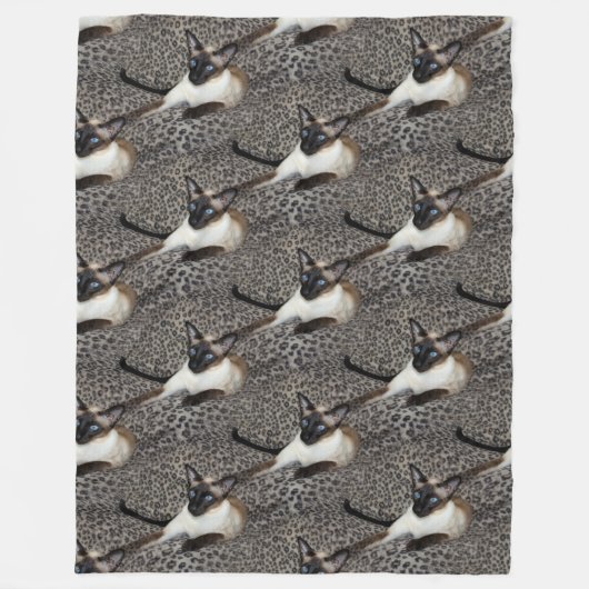 Siamesische Katze auf Leopard-Druck-wildes Fleecedecke (Vorderseite)