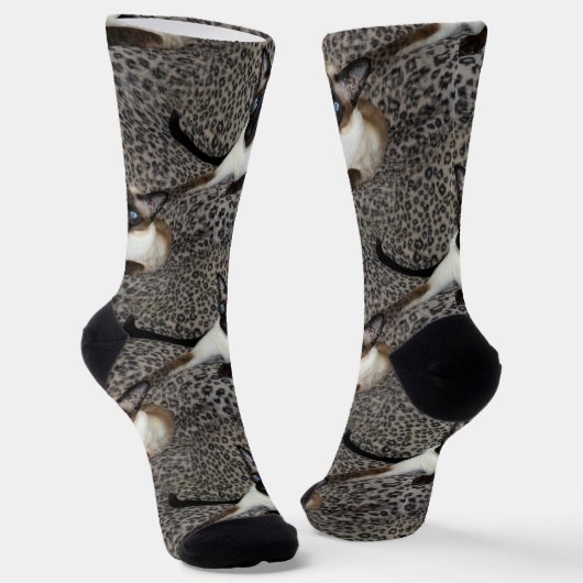 Siamische Katze auf Leopard Print Wild Animal Spot Socken (Gewinkelt)