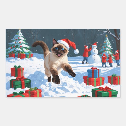 Siamische Katze läuft im Schnee mit Weihnachtsmütz Rechteckiger Aufkleber (Vorderseite)