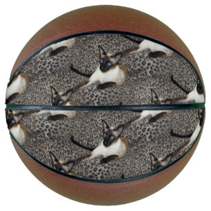 Siamische Katze mit Leopard Print Wild Animal Spot Basketball