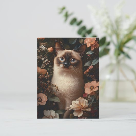 Siamkatze, umgeben von blütenrosa Blume Postkarte (Stehend Vorderseite)