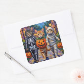 Siberian Cats Trick-or-Treating Halloween Costumes Quadratischer Aufkleber (Umschlag)