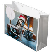 Siberian Husky dog wearing santa hat Große Geschenktüte (Vorderseite Schrägansicht)