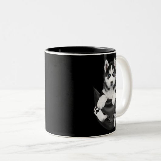 Siberian Husky In Pocket Puppy Zweifarbige Tasse (VorderseiteRechts)