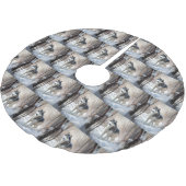 Siberian Husky Lass es Weihnachten schneejang Polyester Weihnachtsbaumdecke (Schrägansicht)