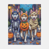 Siberian Husky Trick-or-Treating Halloween Costume Fleecedecke (Vorderseite)