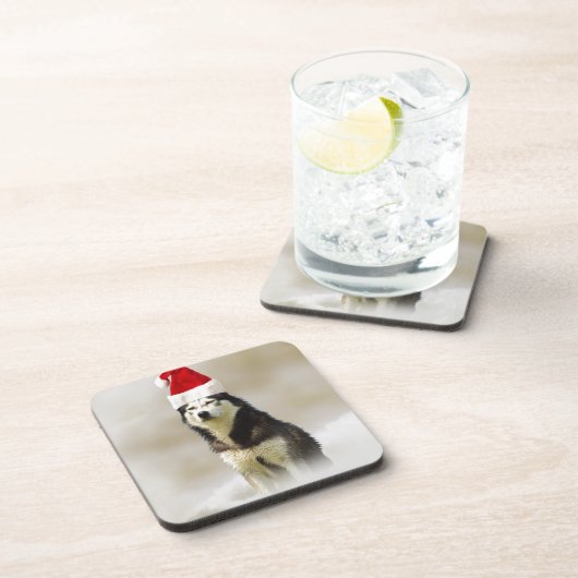 Siberischer Husky-Hund mit Weihnachtsmannmütze im  Getränkeuntersetzer (Rechte Seite)