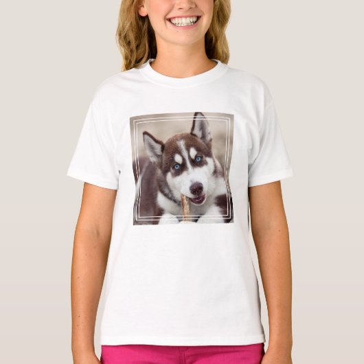 Siberischer Husky-Welpe am Strand T-Shirt (Vorderseite)