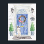 Sibirische Husky-Bewegung Ankündigung Postkarte<br><div class="desc">Mit unserer stilvollen Ankündigung kündigen Sie Ihre neue Adresse an: Sibirischer Husky, blaue Haustür, Begrüßungstafel, Schiefer-Schild, Topiaries und ein blumengeschmücktes Set auf grauem Backstein.</div>