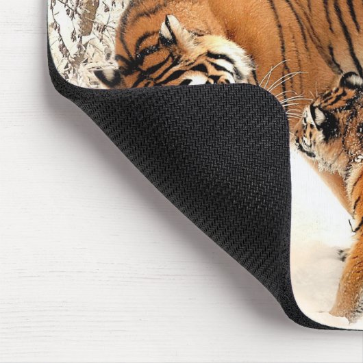 Sibirische Tigermutter und Kitten Mousepad (Ecke)