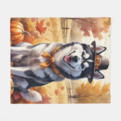 Sibirischer Husky im Herbst hinterlässt Erntedank  Fleecedecke (Vorderseite (Horizontal))