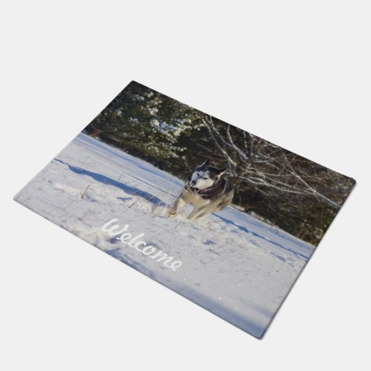 Sibirischer Husky im Schnee Fußmatte (Schrägansicht)