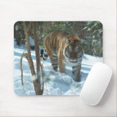 Sibirischer Tiger, der in Schnee Mousepad geht (Mit Mouse)