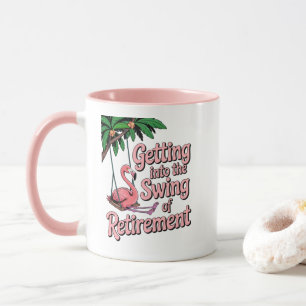 Sich auf das Leben im Strandort im Ruhestand einla Tasse
