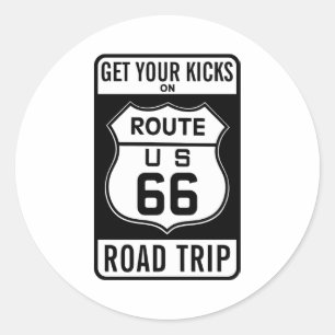 Sich auf der Route 66 amüsieren Runder Aufkleber
