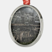 sich fortbewegende silbernes ornament (Links)