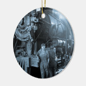 Sich fortbewegender DamenRoundhouse Rosies Erster Keramikornament (Links)