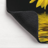 Sich hin- und herbewegende Sonnenblume Mousepad (Ecke)