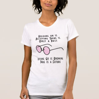 Sich weiter zu halten ist zu glauben, es gibt nur T-Shirt