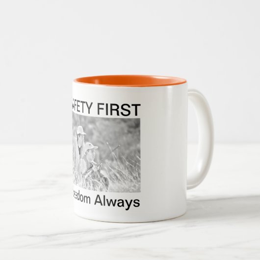 SICHERHEIT ERSTE Freiheits-immer Tasse (VorderseiteRechts)