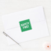 SICHERHEIT GEHT VOR QUADRATISCHER AUFKLEBER (Umschlag)