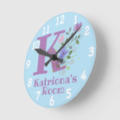 Sichern eines Blumendesigns mit Name & Initial Runde Wanduhr (Winkel)