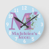 Sichern eines Blumendesigns mit Name & Initial Runde Wanduhr (Vorderseite)