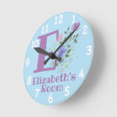 Sichern eines Blumendesigns mit Name & Initial Runde Wanduhr (Winkel)