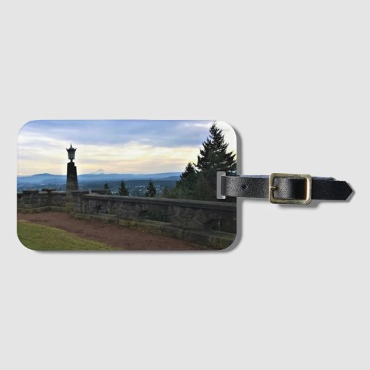 Sicht auf den Berg Hood, Portland, Oregon Gepäckanhänger (Vorderseite (Horizontal))