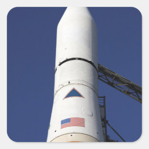 Sicht auf den Nasenkegel der Delta-IV-Rakete Quadratischer Aufkleber
