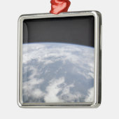 Sicht auf den Planeten Erde vom Weltraum Ornament Aus Metall (Links)