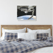 Sicht auf die Raumfähre-Entdeckung Leinwanddruck (Insitu (Schlafzimmer))