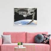 Sicht auf die Raumfähre-Entdeckung Leinwanddruck (Insitu (Wohnzimmer))