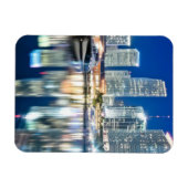 Sicht auf die Skyline mit Reflexion im Wasser, Mia Magnet (Horizontal)
