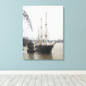 Sicht auf die Themse mit RRS Discovery Leinwanddruck (Insitu (Holzboden))