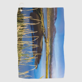 Sicht auf Saudarkrokur und Skagafjordur, Island Golfhandtuch