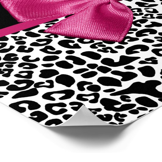 Sichtbarer dunkelrosa Glattleopard-Druck mit Name Poster (Ecke)