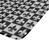 Sichtbares Schwarz-weißes Fleur-De-Lis-Muster Schneidebrett (Ecke)