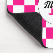 Sichtbares, weißes, rosa Retro-Monogramm Mousepad (Ecke)
